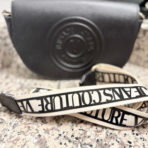 Versace Black Crossbody Bag with Logo Detail - Picture 3 of 7